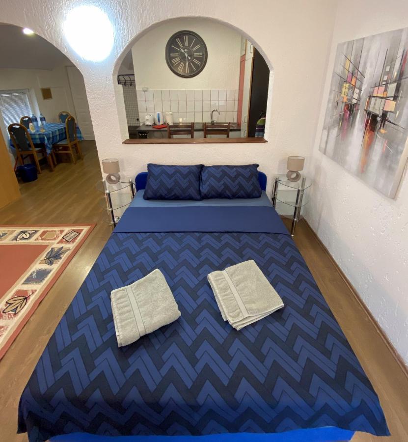 Twin Studio Apartments Zemun Belgrade Exterior photo